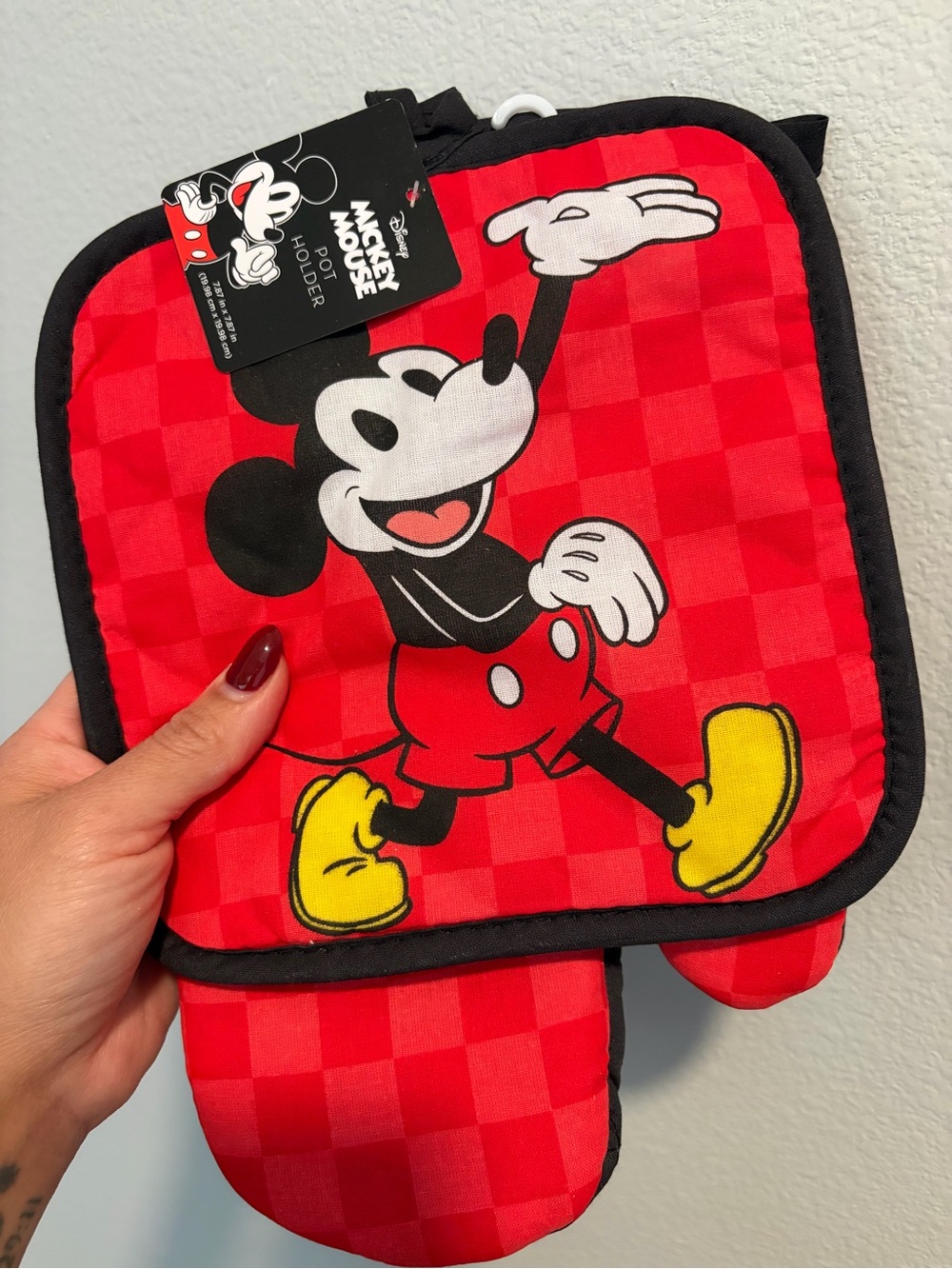 New Disney Red Mickey Mouse Oven Mitt and Pot Holder Set with Yellow Accents